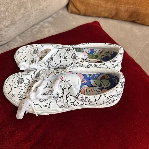 Vans White and Black Floral Sneakers - Picture 8 of 13